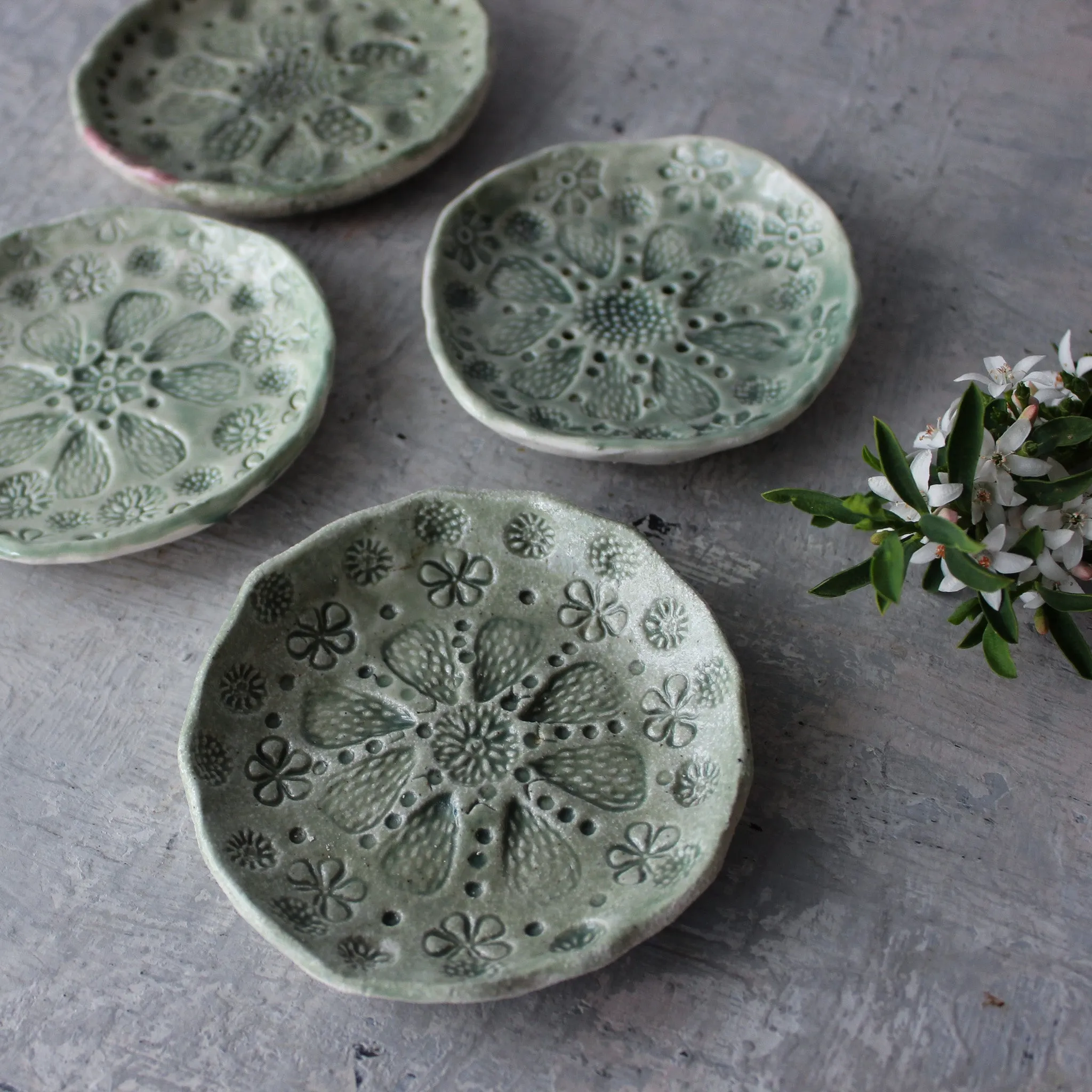 Little Ceramic Trays Green Lace