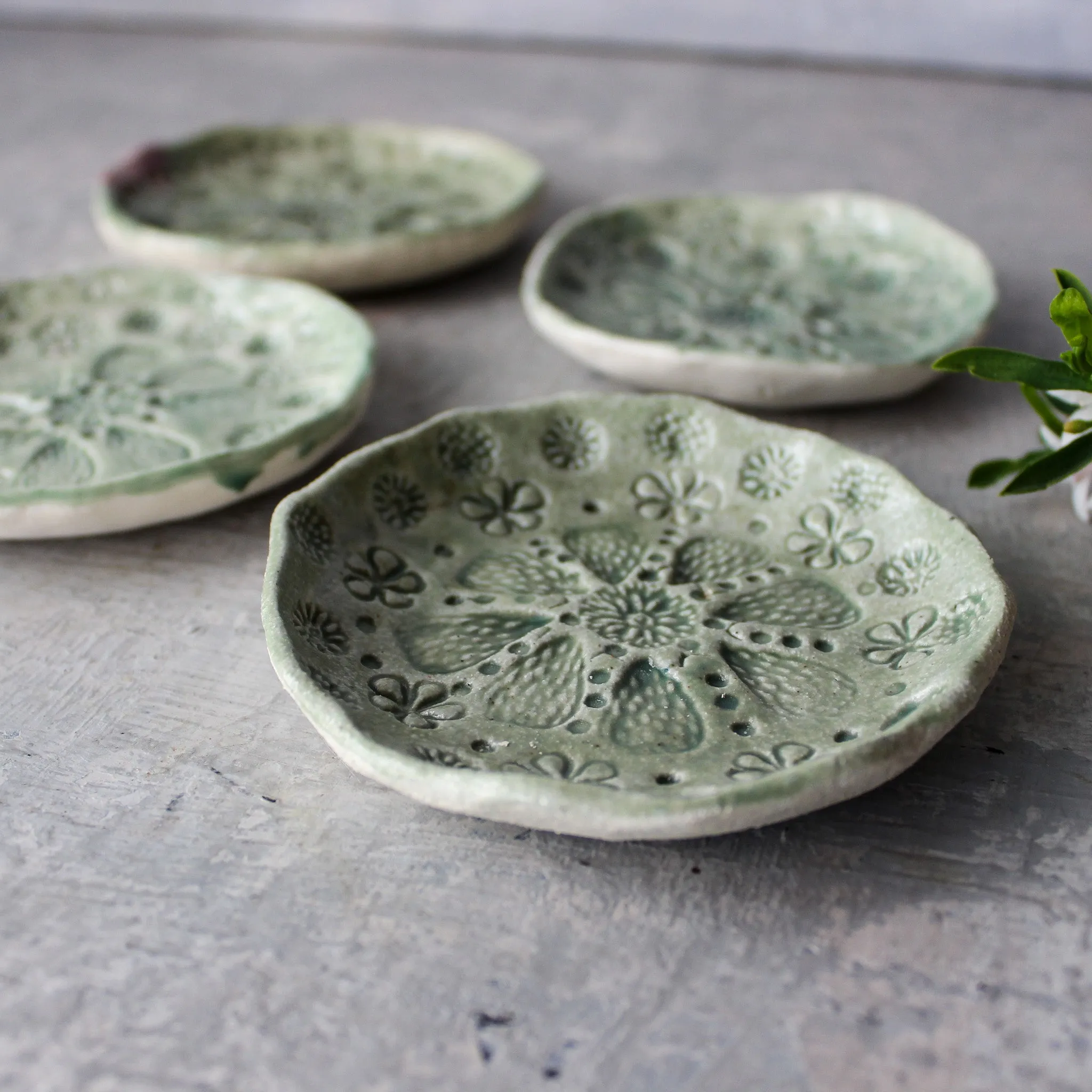 Little Ceramic Trays Green Lace