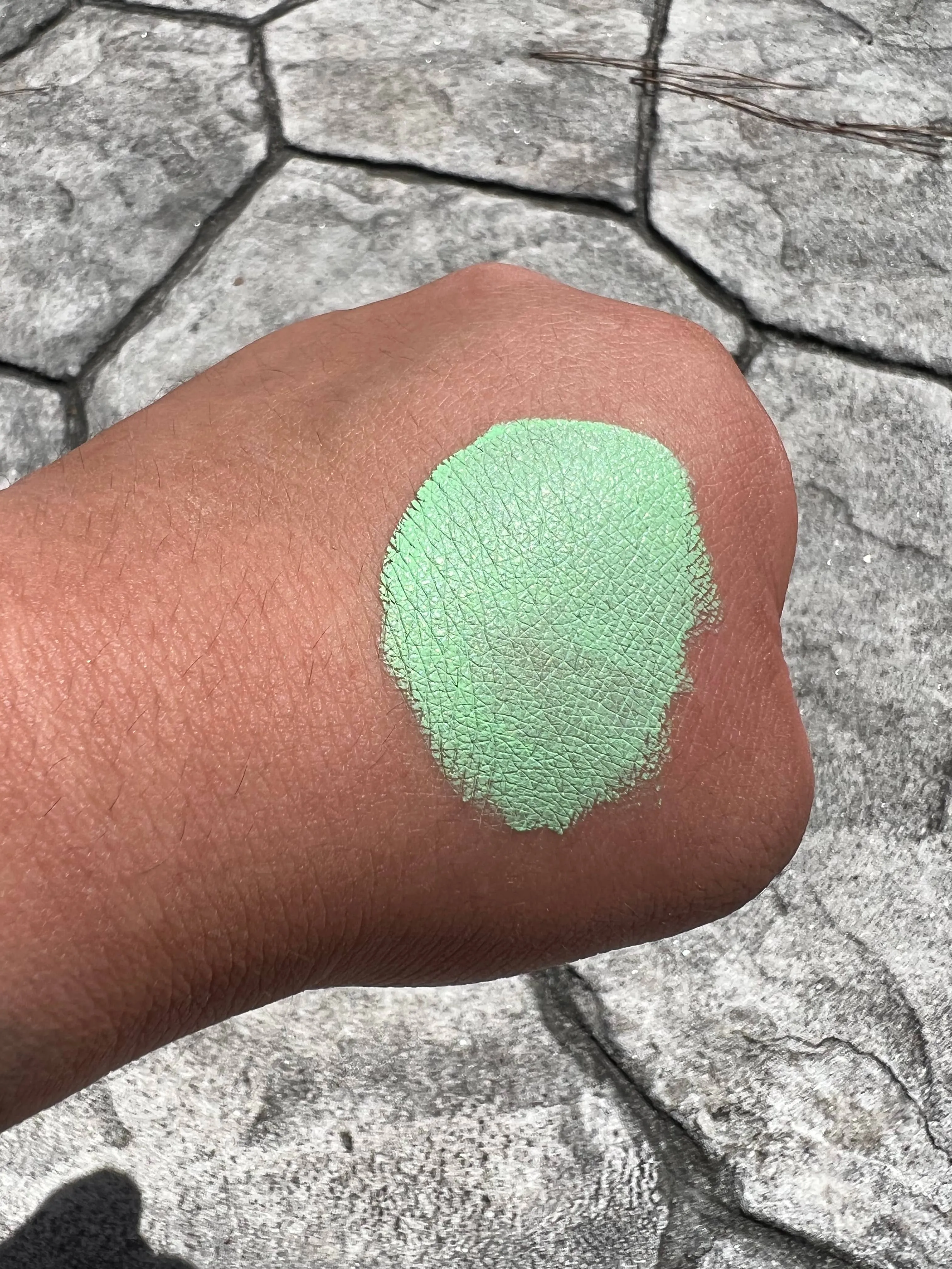 Minty Eyeshadow Base