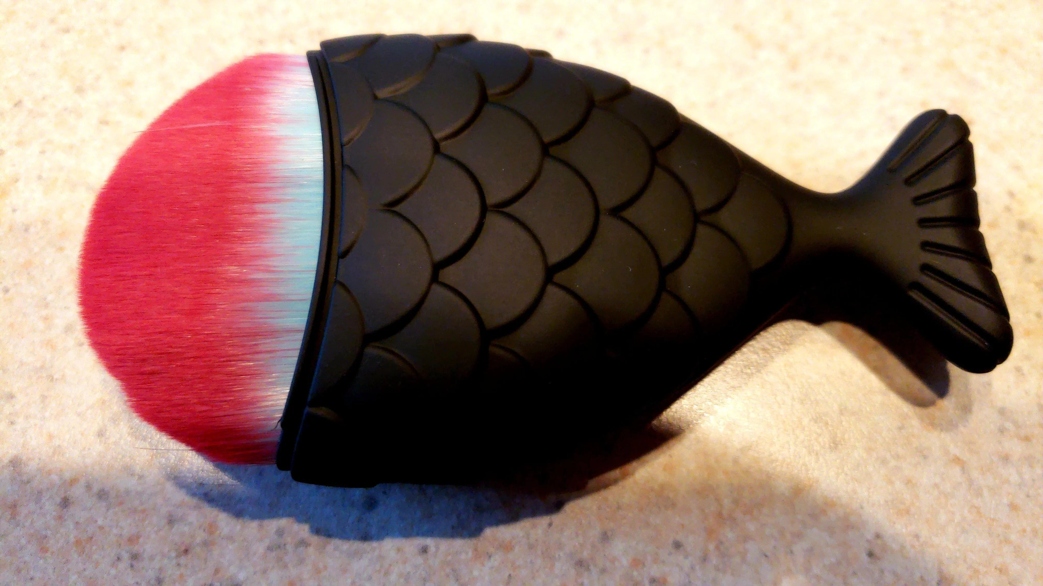 REK Cosmetics Blending Fishtail brush | REK Cosmetics